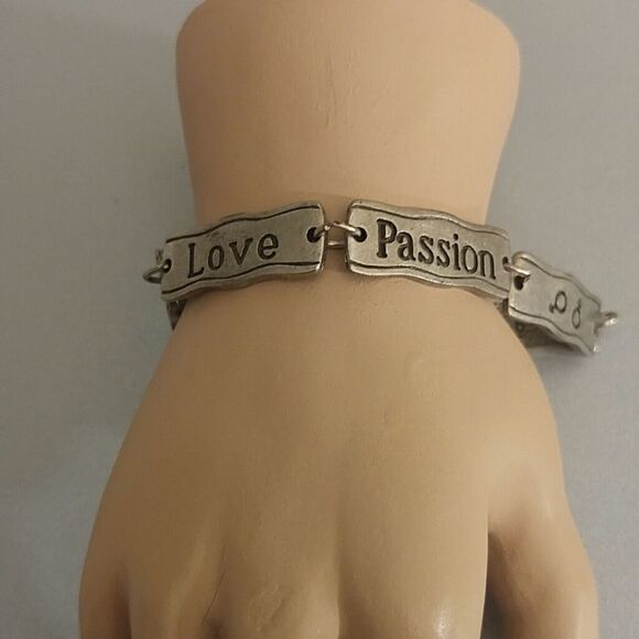 LADIES LIFE THEMED BRACELET  - Picture 1 of 4